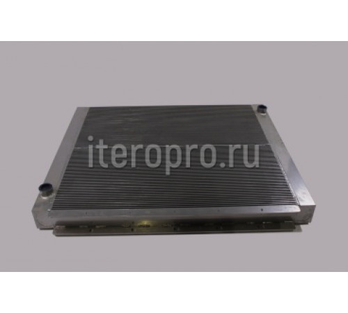 Охладитель 355кВт JLCK81037А (масляная часть)